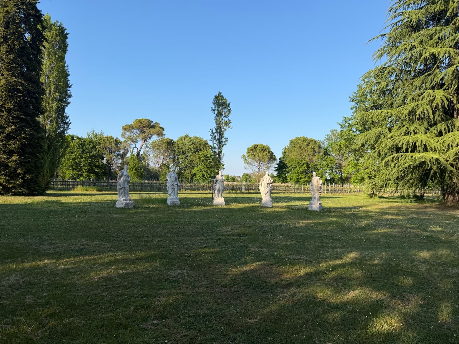Le sei statue allegoriche