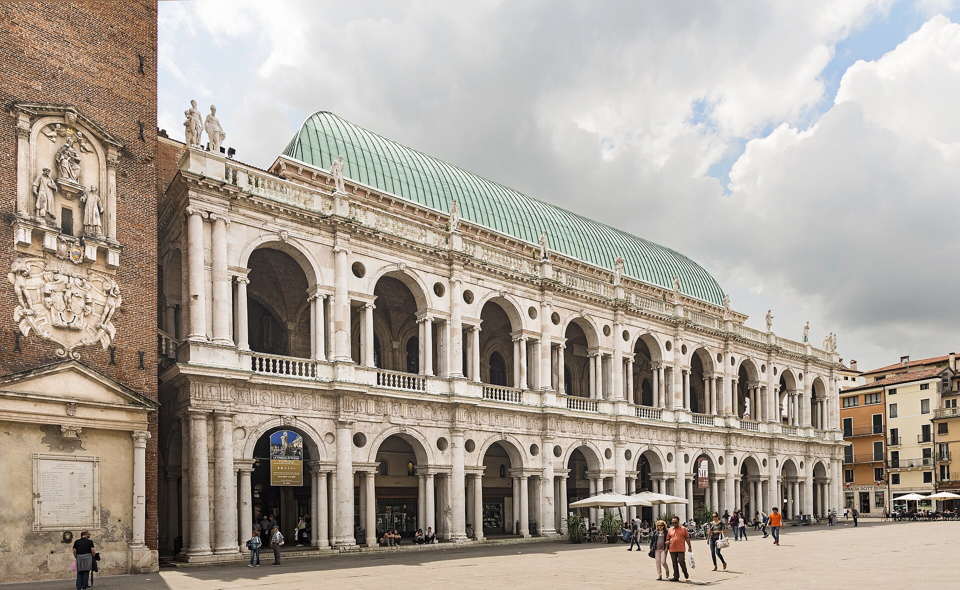 Fasada Bazyliki Palladiańskiej na Piazza dei Signori w Vicenzy