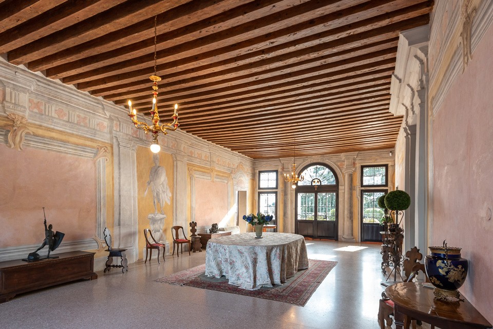 Facciata principale di Villa Loredan Valier Perocco di Meduna